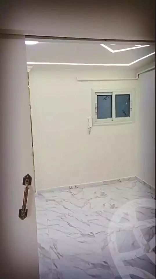 https://aqarmap.com.eg/ar/listing/6623359-for-sale-alexandria-sydy-bshr-sydy-bshr-bhry-shr-mhmwd-l-yswy