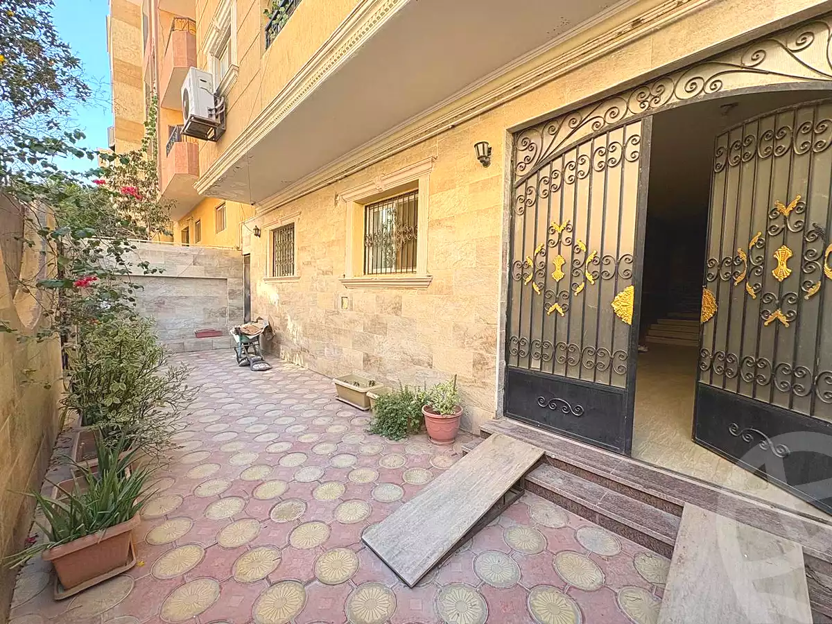 https://aqarmap.com.eg/ar/listing/6625113-for-sale-cairo-6th-of-october-el-ahyaa-neighborhood-4th