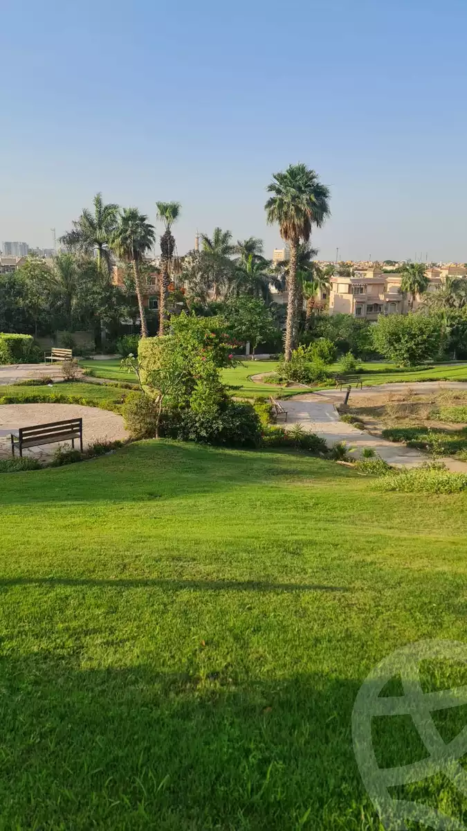 https://aqarmap.com.eg/ar/listing/6625329-for-sale-cairo-el-sheikh-zayed-city-compounds-zayed-2000