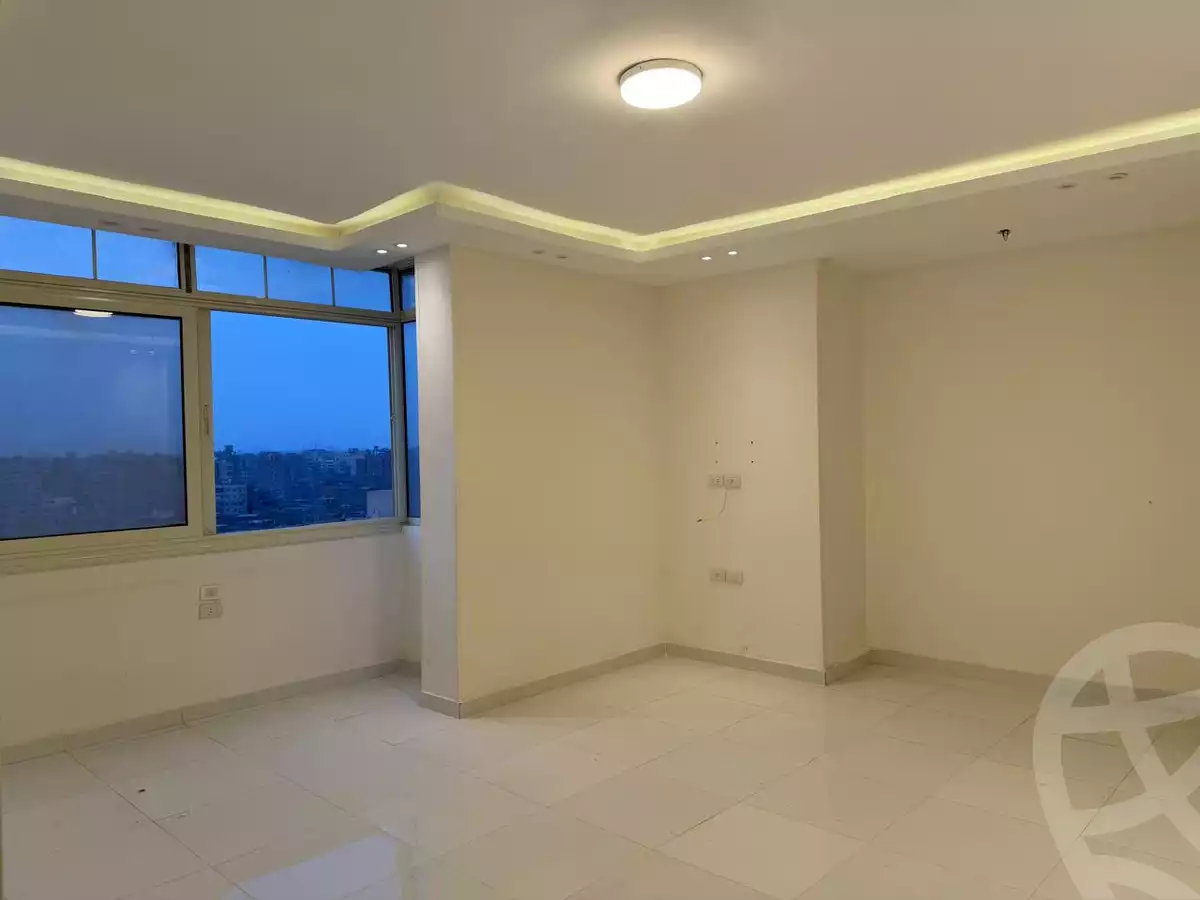 https://aqarmap.com.eg/ar/listing/6625833-for-sale-cairo-el-maadi-sarayat-el-maadi-street-256