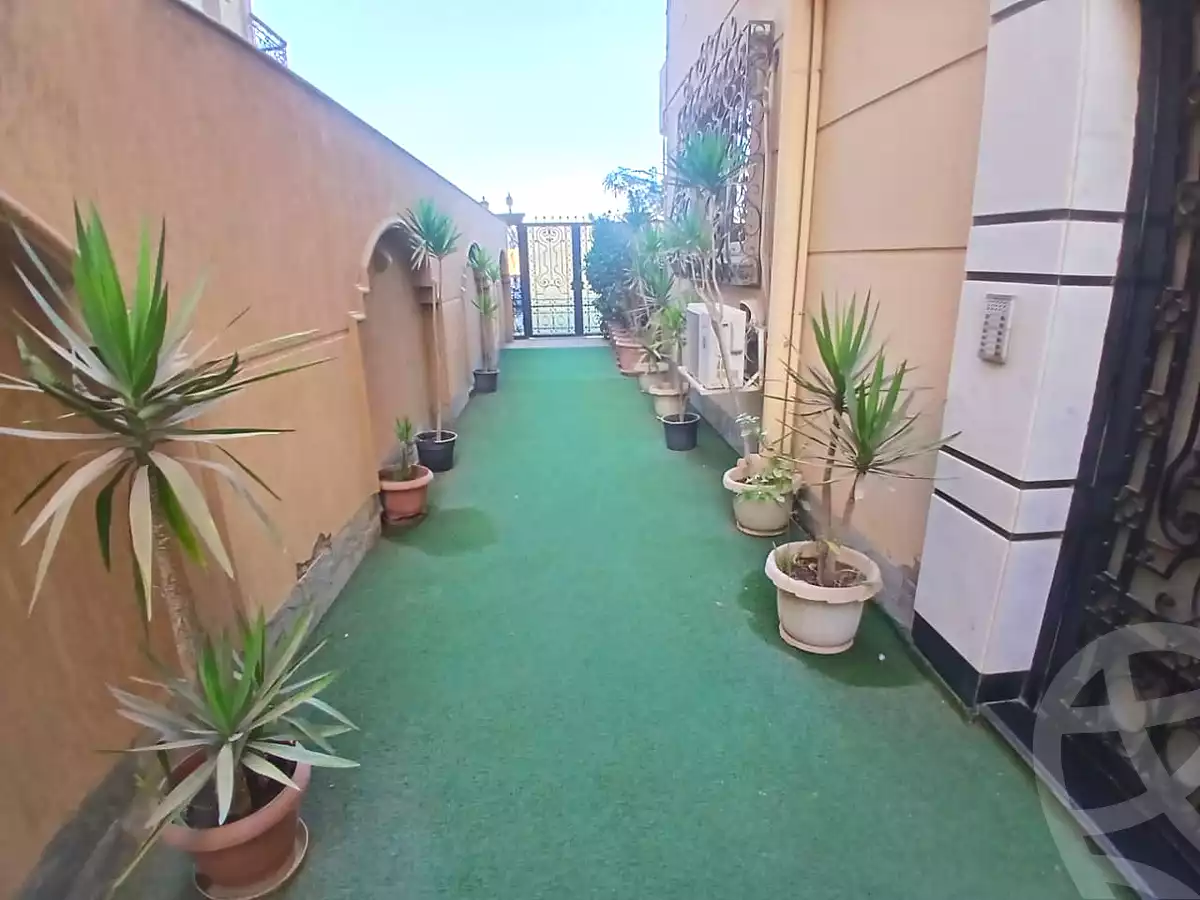 https://aqarmap.com.eg/ar/listing/6627008-for-sale-cairo-6th-of-october-el-hay-el-motamyz-fourth-touristic-village-mohamed-ahmed-barhoma-st