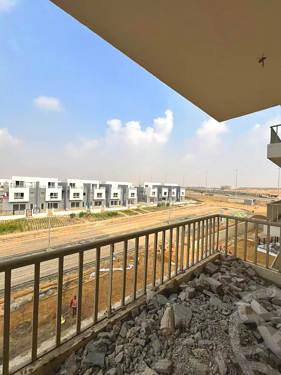 https://aqarmap.com.eg/ar/listing/6627615-for-sale-cairo-new-cairo-compounds-hyde-park-centre-ville-hyde-park