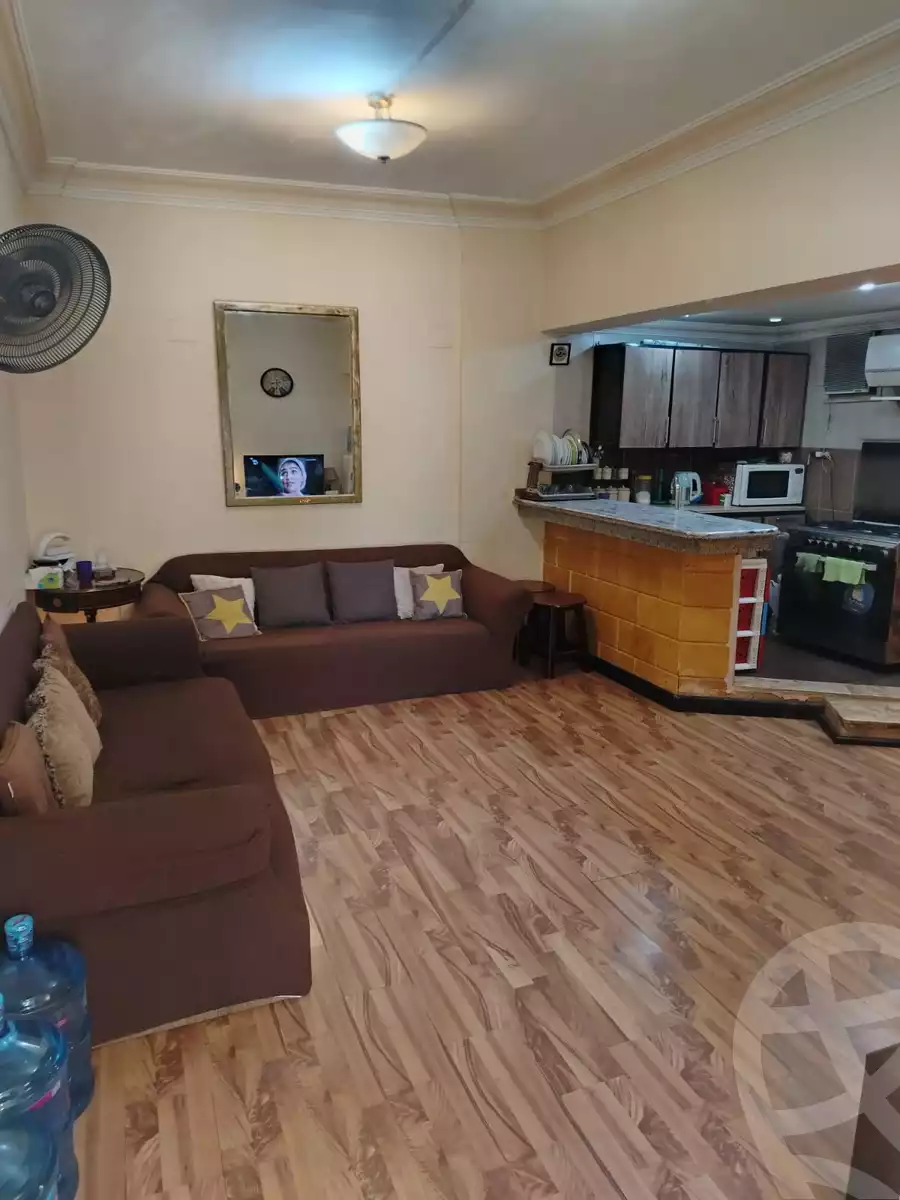 https://aqarmap.com.eg/ar/listing/6627812-for-sale-cairo-el-sheikh-zayed-city-el-hay-elawel-street-10