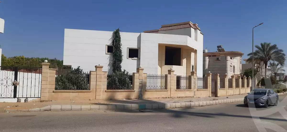 https://aqarmap.com.eg/en/listing/6627886-for-sale-cairo-el-shorouk-compounds-green-land