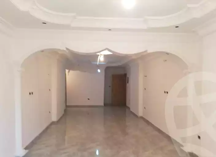 https://aqarmap.com.eg/ar/listing/6629921-for-sale-cairo-faisal-kafr-tohormos-queen-nazli-st