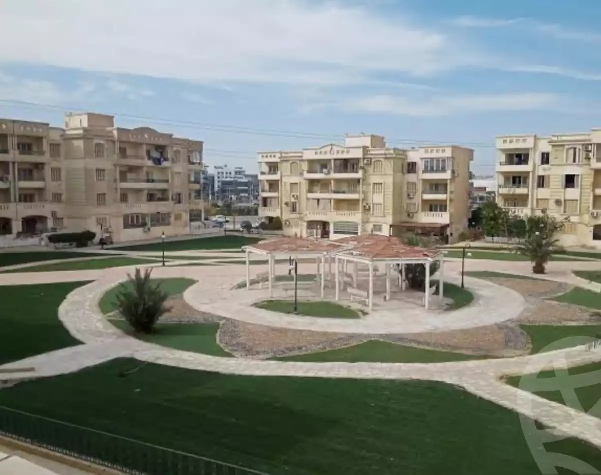 https://aqarmap.com.eg/ar/listing/6631627-for-sale-cairo-el-sheikh-zayed-city-compounds-el-khamayel