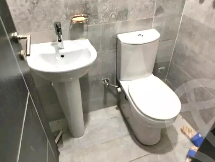 https://aqarmap.com.eg/ar/listing/6631965-for-sale-cairo-helwan-el-shareaa-el-sharby-st