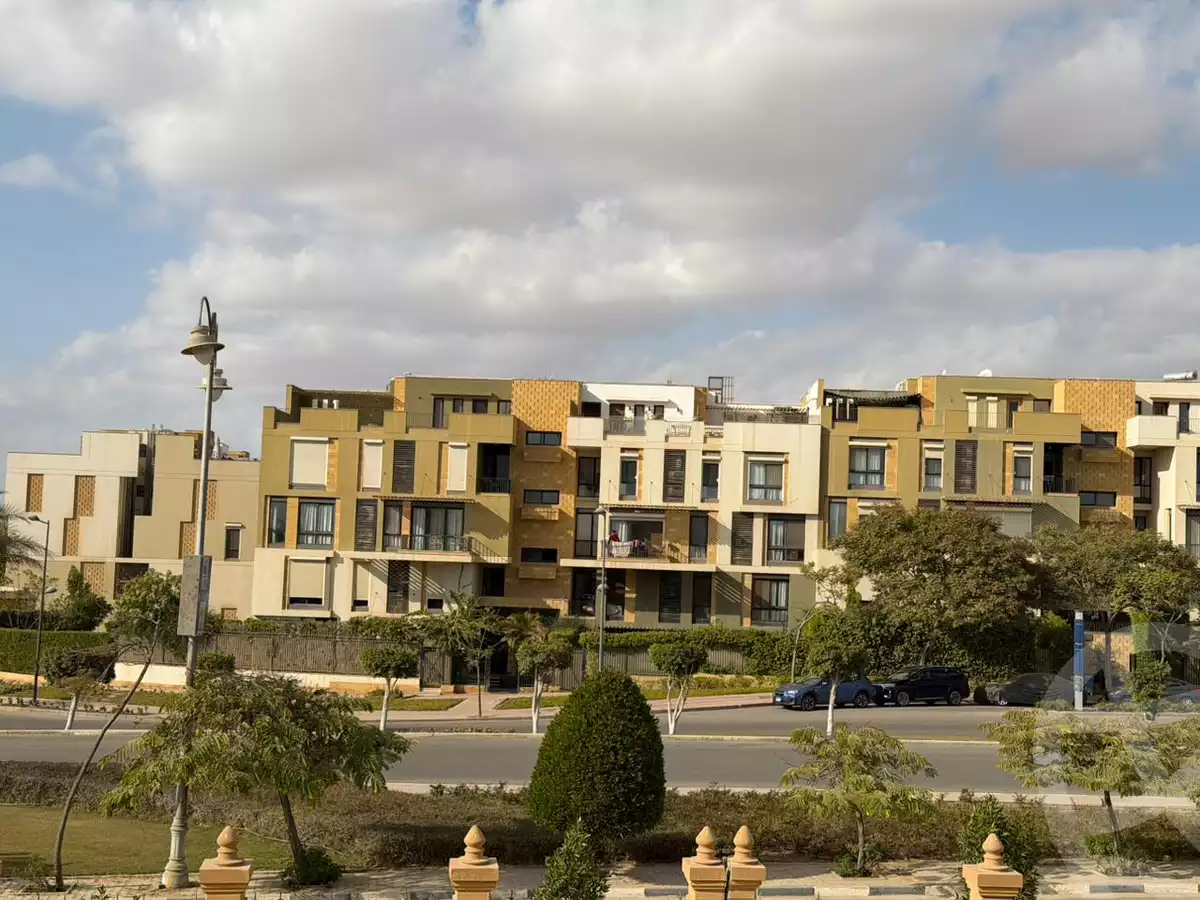 https://aqarmap.com.eg/ar/listing/6633923-for-sale-cairo-el-sheikh-zayed-city-compounds-beverly-hills
