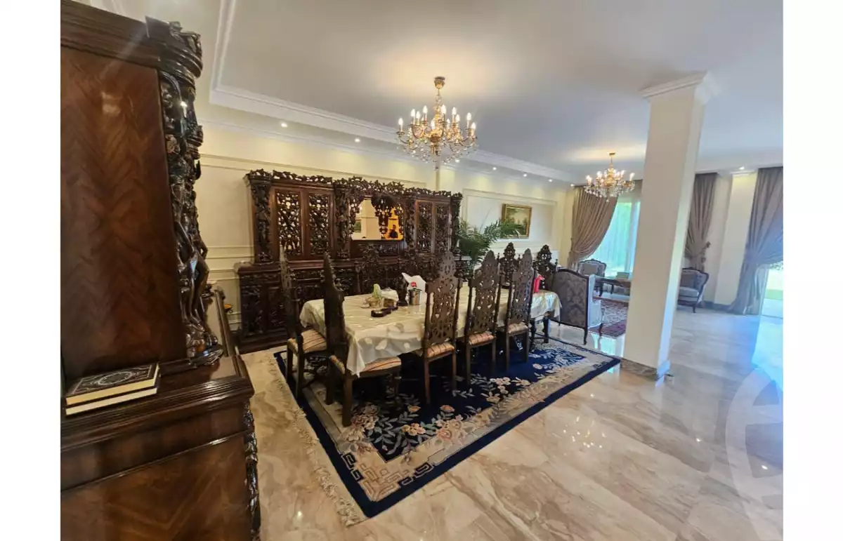 https://aqarmap.com.eg/en/listing/6636068-for-sale-cairo-el-sheikh-zayed-city-compounds-royal-city