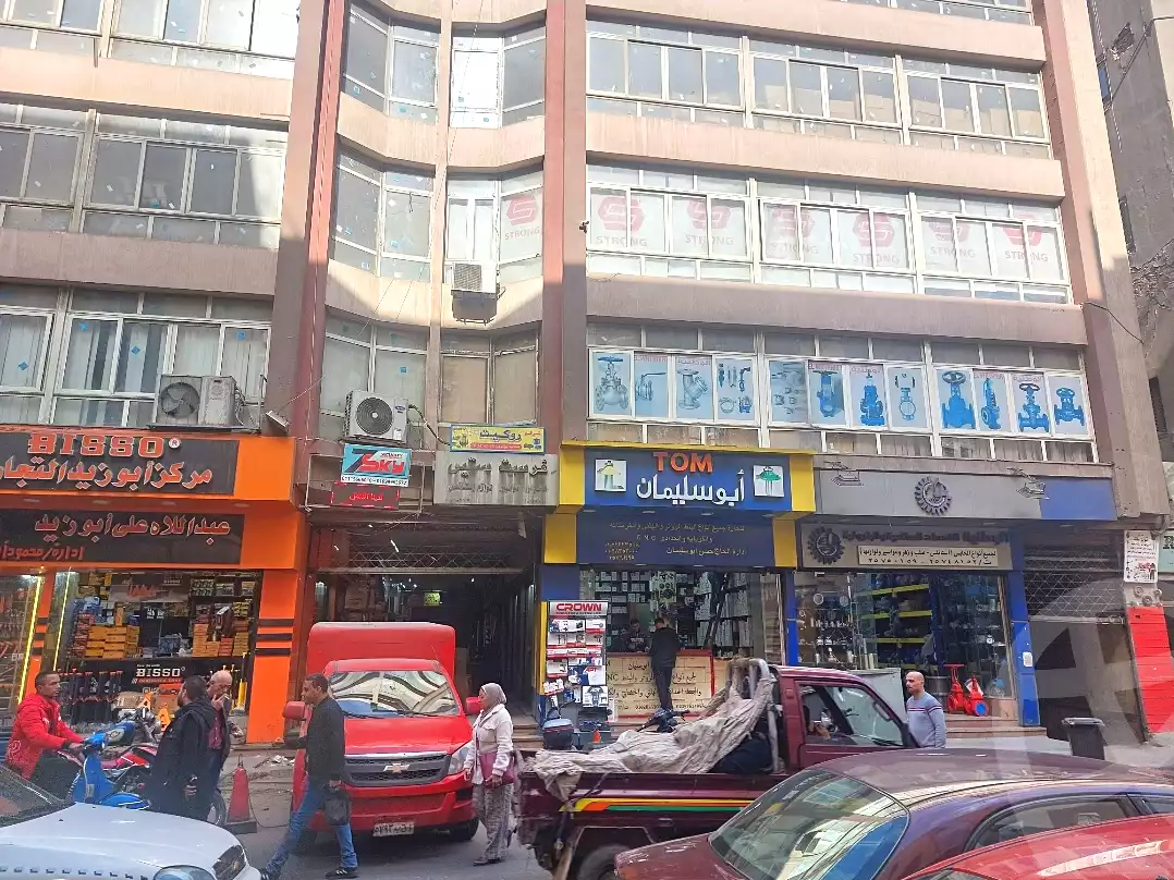 https://aqarmap.com.eg/en/listing/6284337-for-sale-cairo-downtown-el-azbakya-el-gomhoreya-st