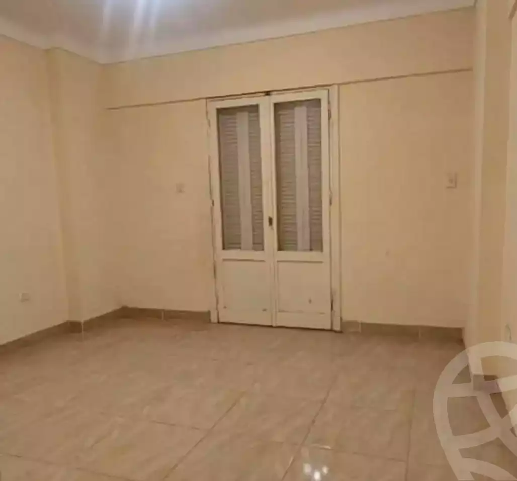 https://aqarmap.com.eg/ar/listing/6638774-for-sale-alexandria-ganaklis-shr-bw-qyr-tryq-lhry