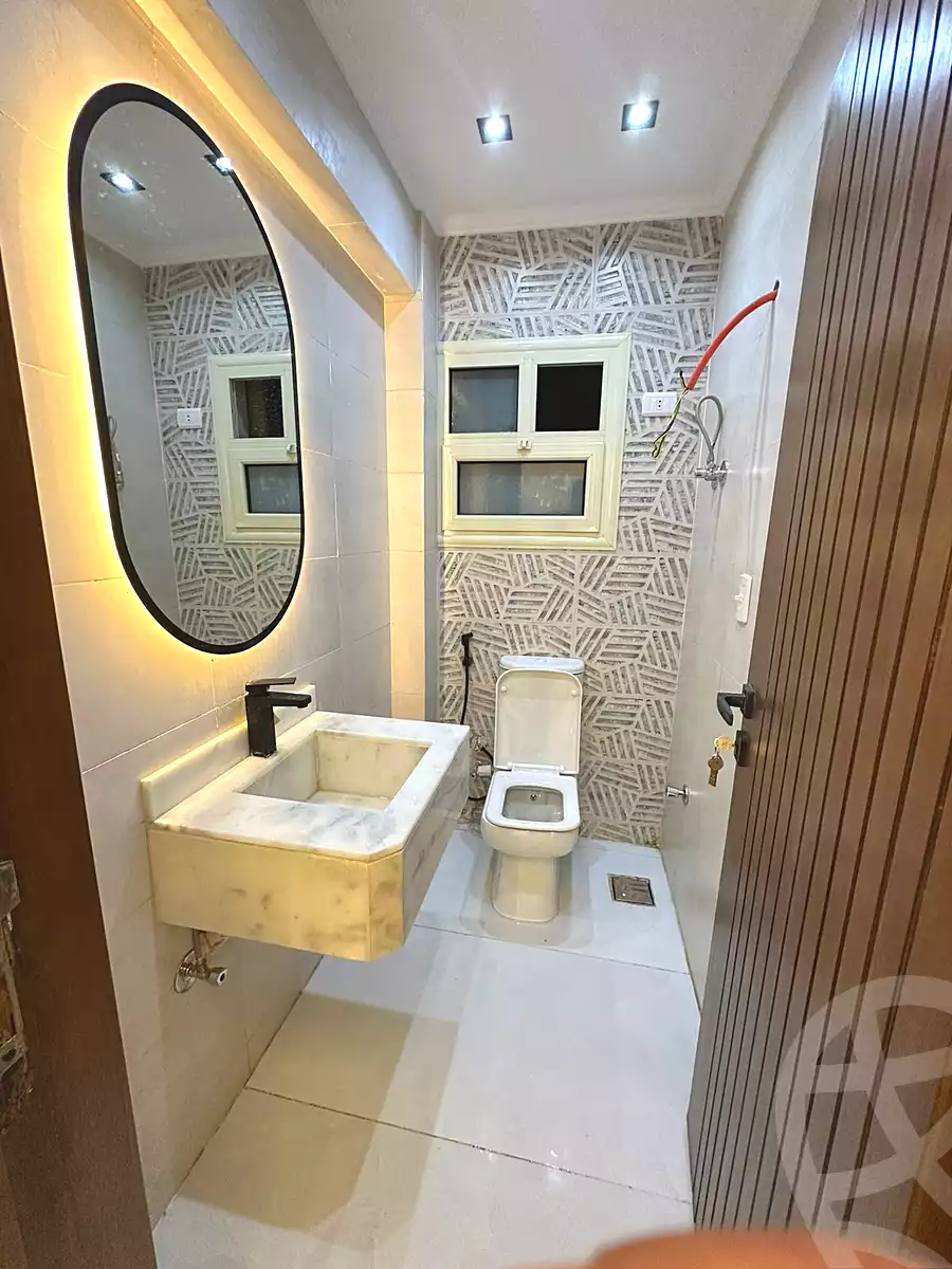 https://aqarmap.com.eg/ar/listing/6638935-for-sale-cairo-6th-of-october-el-ahyaa-neighborhood-1st-seventh-neighborhood