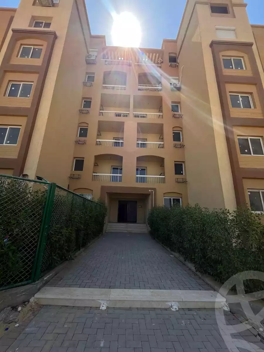 https://aqarmap.com.eg/ar/listing/6638966-for-sale-cairo-6th-of-october-hadaeq-october-kmbwnd-fy-hdyq-ktwbr-ashgar-city