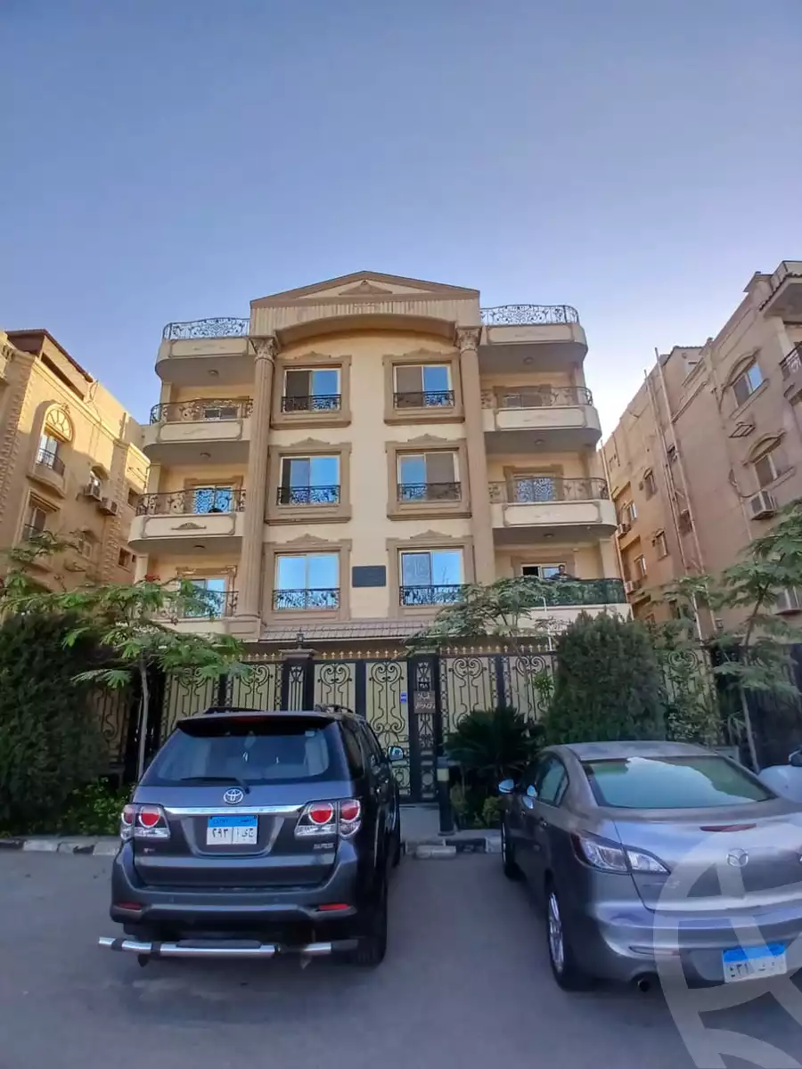 https://aqarmap.com.eg/ar/listing/6639090-for-sale-cairo-6th-of-october-el-hay-el-motamyz-fourth-touristic-village-mahmoud-sami-el-baroudi-st