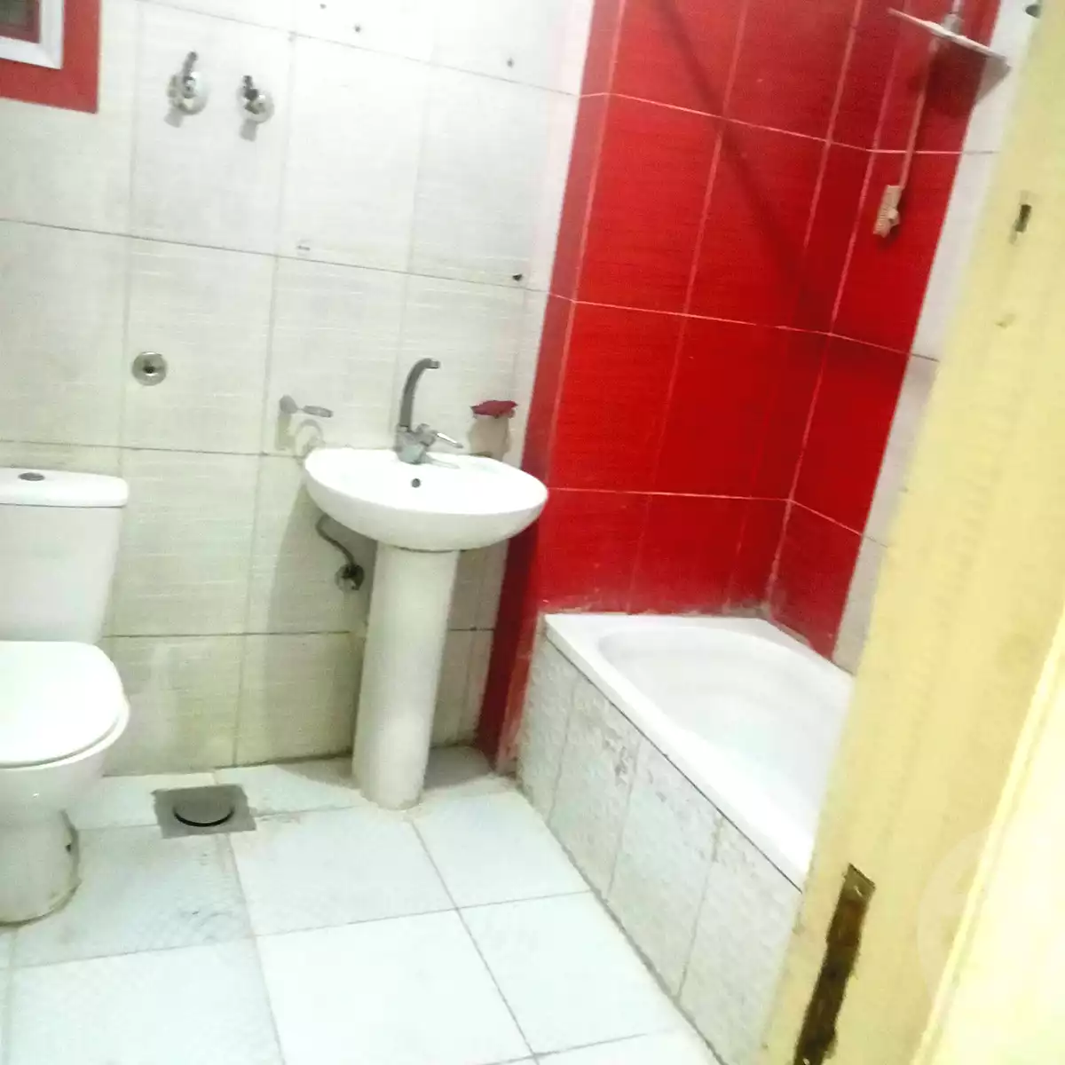 https://aqarmap.com.eg/ar/listing/6642623-for-sale-alexandria-l-jmy-lbytsh-al-aeda-al-kadema-st