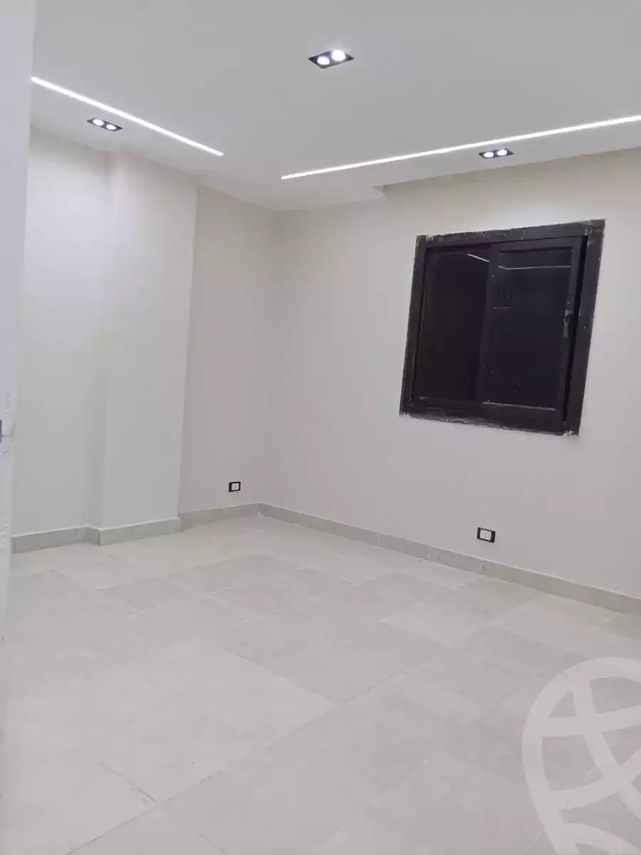 https://aqarmap.com.eg/ar/listing/6645042-for-sale-alexandria-l-jmy-lbytsh-ibrahim-othman-st