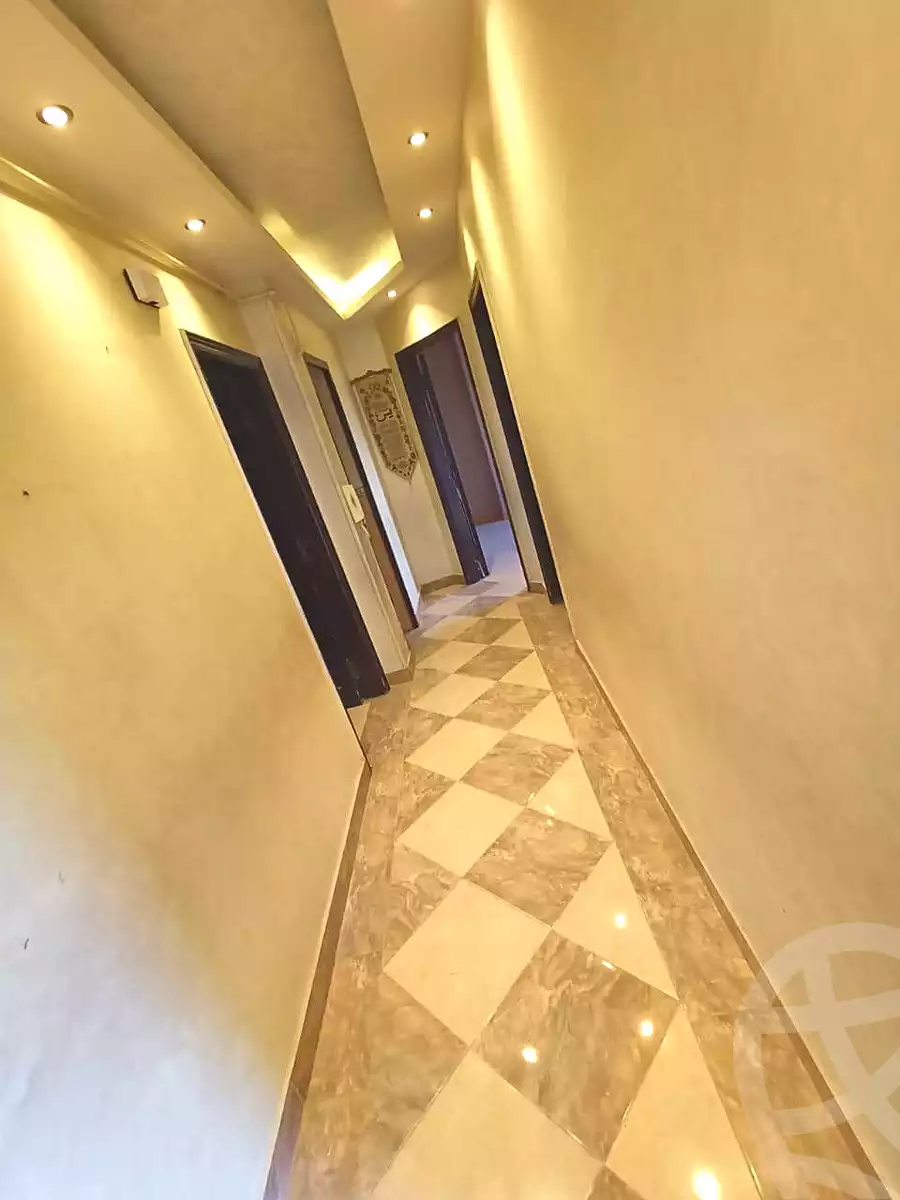https://aqarmap.com.eg/en/listing/6645829-for-sale-cairo-helwan-helwan-el-sharkeya-borhan-st