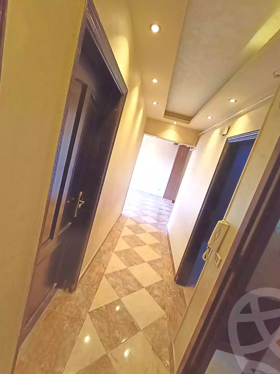 https://aqarmap.com.eg/en/listing/6645829-for-sale-cairo-helwan-helwan-el-sharkeya-borhan-st