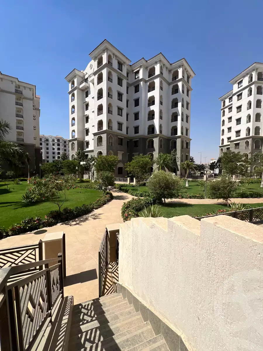 https://aqarmap.com.eg/en/listing/6646780-for-sale-cairo-new-administrative-capital-r7-celia-mntq-l-mrt-1
