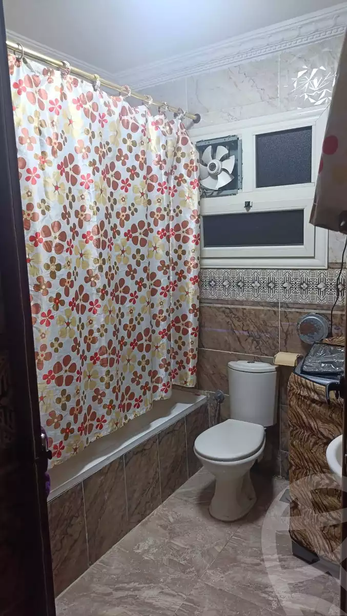 https://aqarmap.com.eg/ar/listing/6647533-for-sale-cairo-helwan-helwan-el-sharkeya-mostafa-safwat-st
