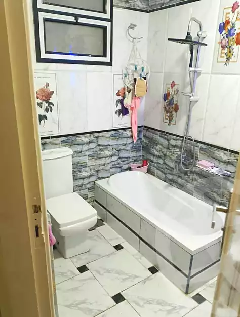 https://aqarmap.com.eg/ar/listing/6647631-for-sale-alexandria-alexandria-marsa-matrouh-rd