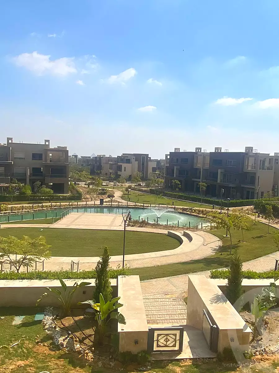 https://aqarmap.com.eg/ar/listing/6648401-for-sale-cairo-new-cairo-compounds-hyde-park-parkway-hyde-park-compound