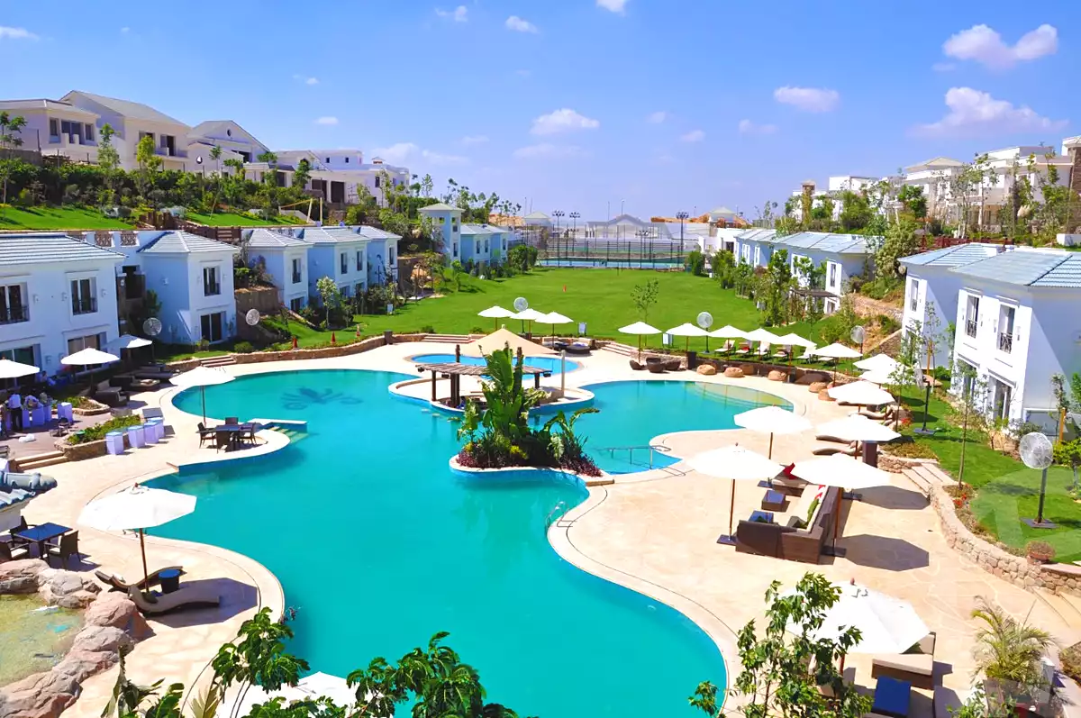 https://aqarmap.com.eg/ar/listing/6650703-for-sale-cairo-new-cairo-compounds-mountain-view1-1-compound
