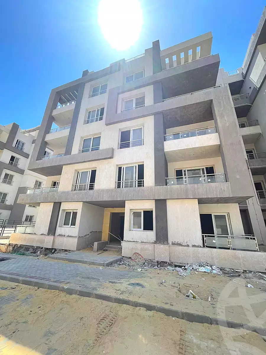 https://aqarmap.com.eg/en/listing/6651407-for-sale-cairo-el-sheikh-zayed-city-compounds