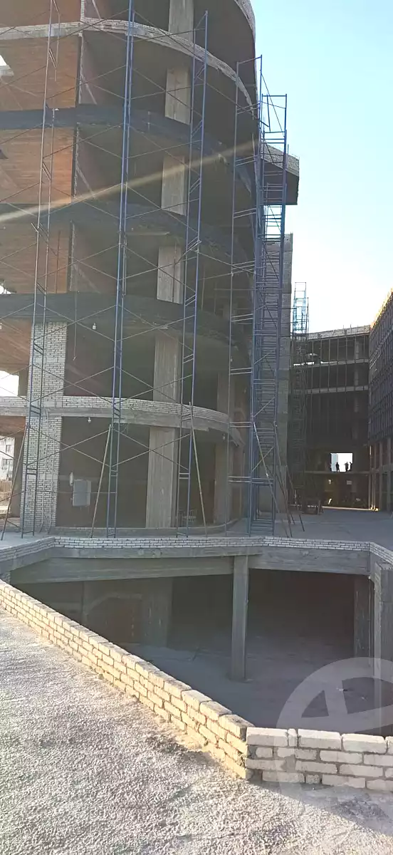 https://aqarmap.com.eg/en/listing/6651492-for-sale-cairo-el-sheikh-zayed-city-compounds-101-mall