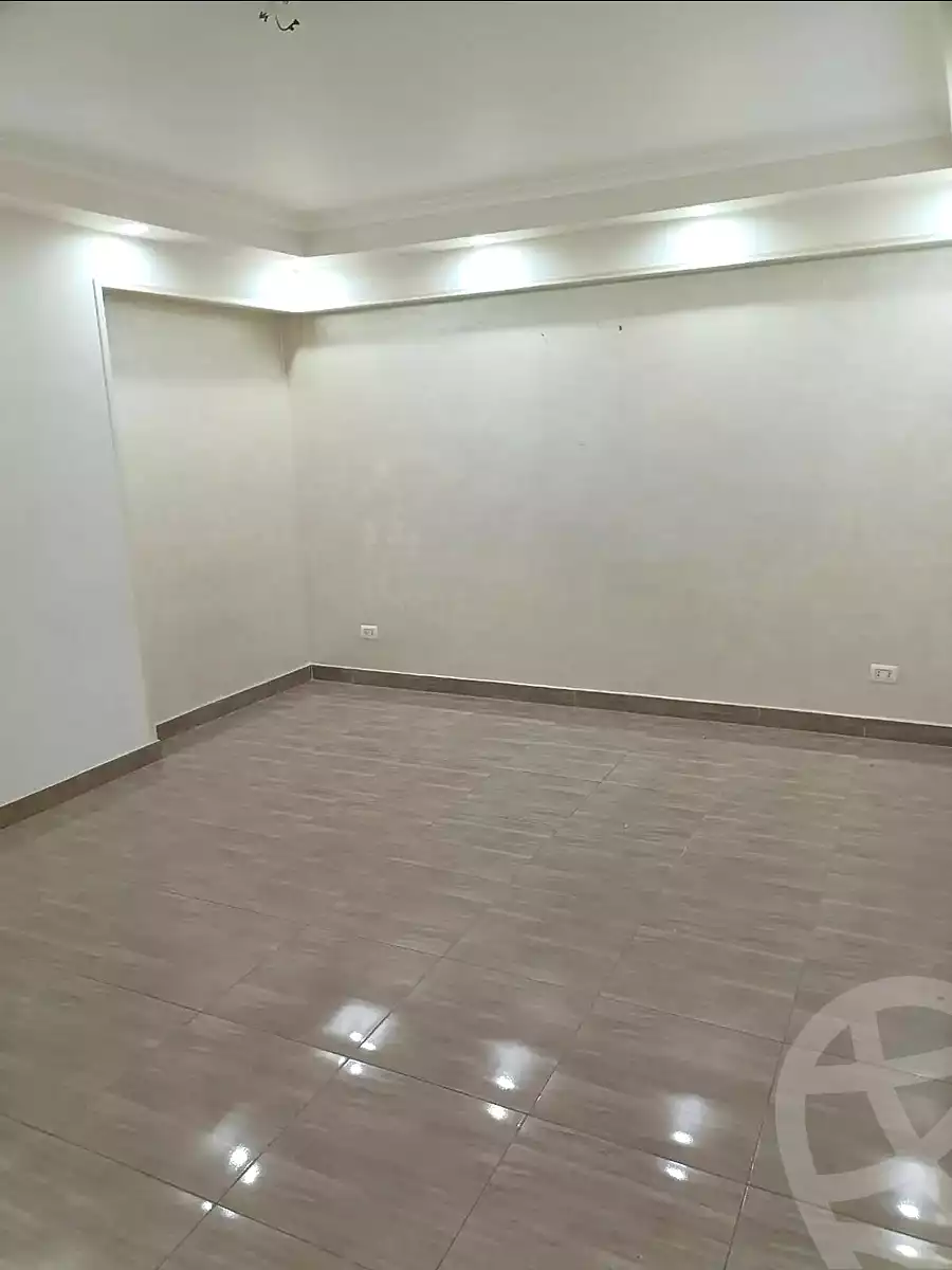 https://aqarmap.com.eg/ar/listing/6652307-for-sale-alexandria-camp-cesar-port-said-street