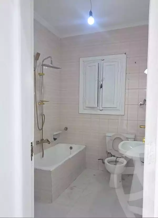 https://aqarmap.com.eg/ar/listing/6653494-for-sale-alexandria-l-jmy-lbytsh-shahr-al-assal-st