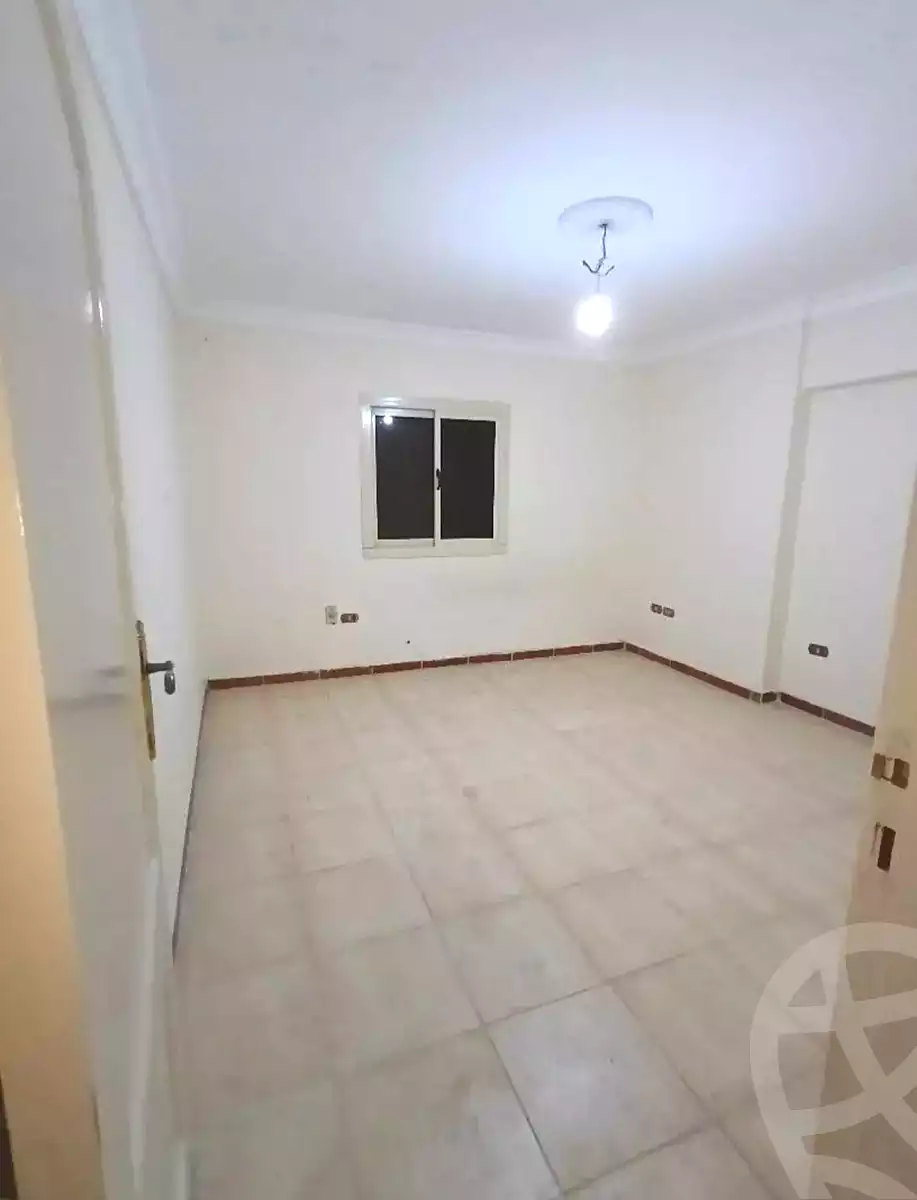 https://aqarmap.com.eg/ar/listing/6653563-for-sale-alexandria-sydy-bshr-sydy-bshr-bhry-gamal-abd-el-nasir-st