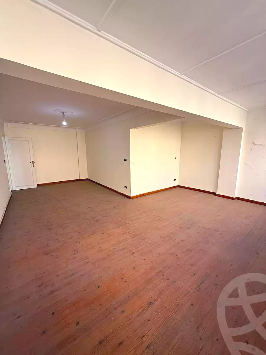 https://aqarmap.com.eg/ar/listing/6657394-for-sale-alexandria-el-asafra-ahmed-tiesser-st