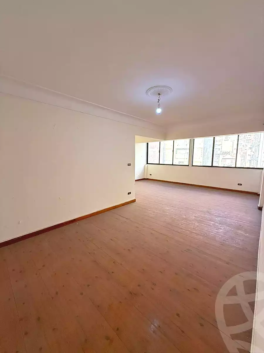 https://aqarmap.com.eg/ar/listing/6657394-for-sale-alexandria-el-asafra-ahmed-tiesser-st