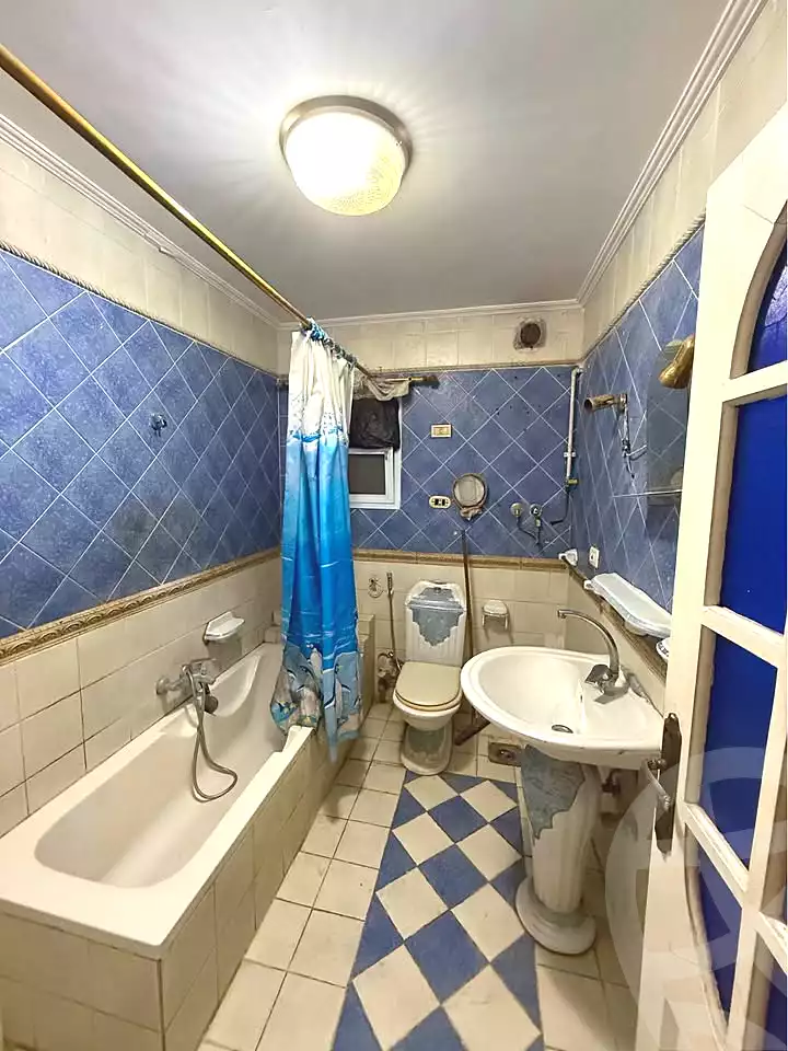 https://aqarmap.com.eg/ar/listing/6658200-for-sale-alexandria-sydy-bshr-sydy-bshr-bhry-gamal-abd-el-nasir-st