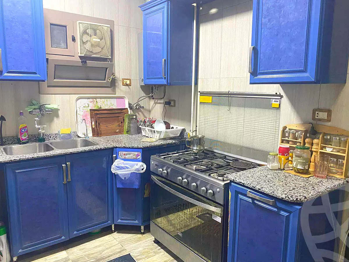 https://aqarmap.com.eg/ar/listing/6658637-for-sale-cairo-helwan-helwan-el-sharkeya-mostafa-safwat-st