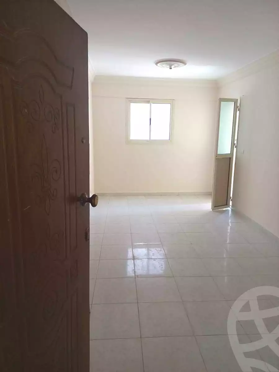 https://aqarmap.com.eg/ar/listing/6659764-for-rent-alexandria-el-asafra-shr-45
