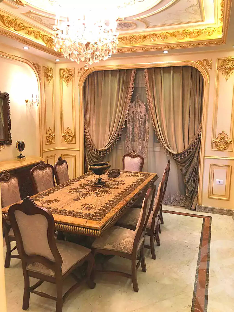 https://aqarmap.com.eg/en/listing/6659935-for-sale-cairo-el-sheikh-zayed-city-compounds-royal-city