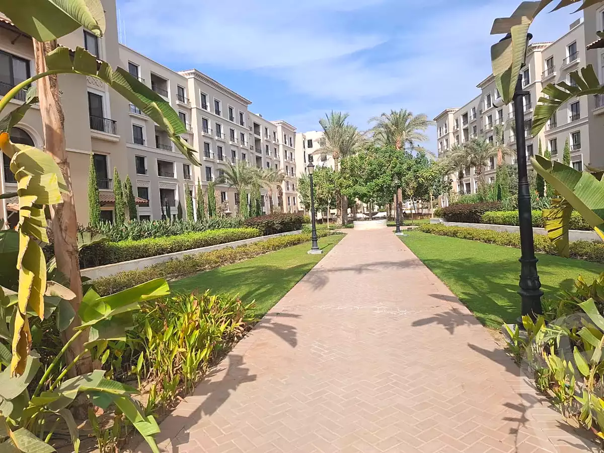 https://aqarmap.com.eg/ar/listing/6660193-for-sale-cairo-el-sheikh-zayed-city-compounds-kmbwnd-fyldj-wyst-dr-llttwyr
