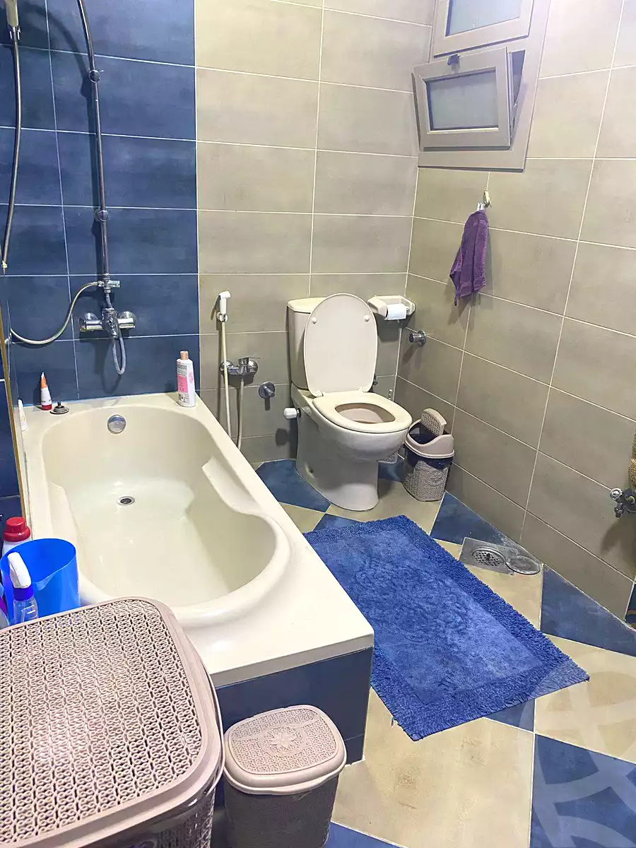 https://aqarmap.com.eg/en/listing/6662697-for-sale-cairo-helwan-helwan-el-sharkeya-mostafa-safwat-st