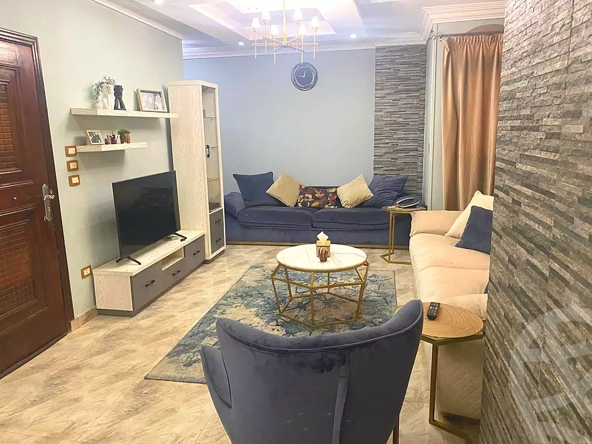 https://aqarmap.com.eg/ar/listing/6662765-for-sale-cairo-helwan-helwan-el-sharkeya-mostafa-safwat-st
