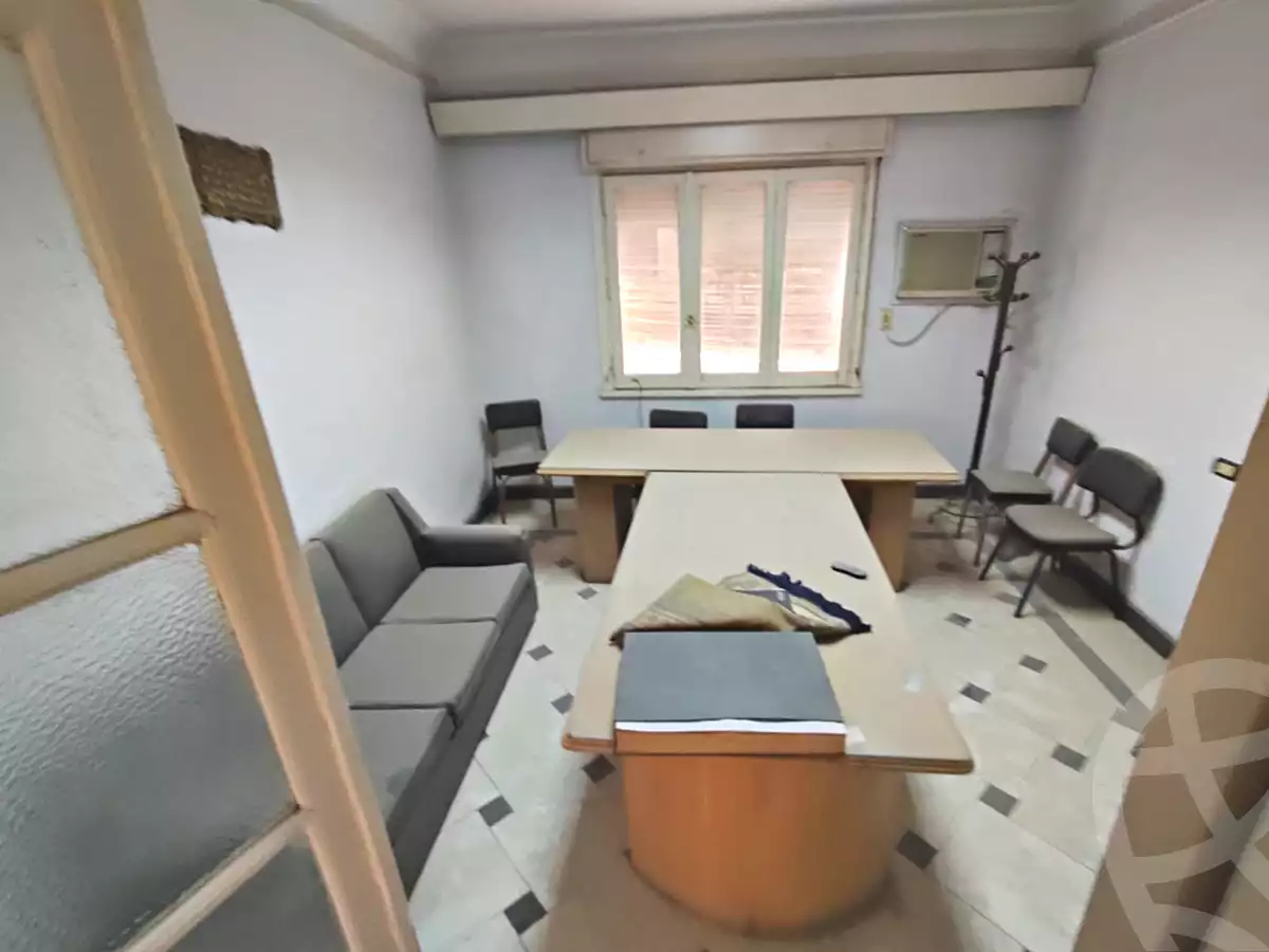 https://aqarmap.com.eg/en/listing/6662857-for-rent-cairo-downtown-bab-el-loaa-noubar-st