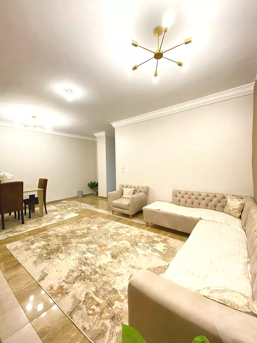 https://aqarmap.com.eg/ar/listing/6663137-for-rent-cairo-new-cairo-compounds-el-mostashareen-compound