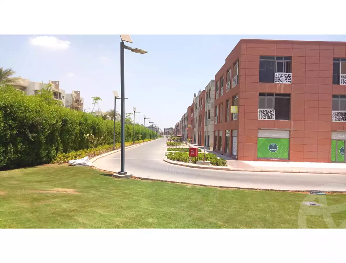 https://aqarmap.com.eg/ar/listing/6663177-for-sale-cairo-el-sheikh-zayed-city-compounds-the-courtyard-mall-dorra