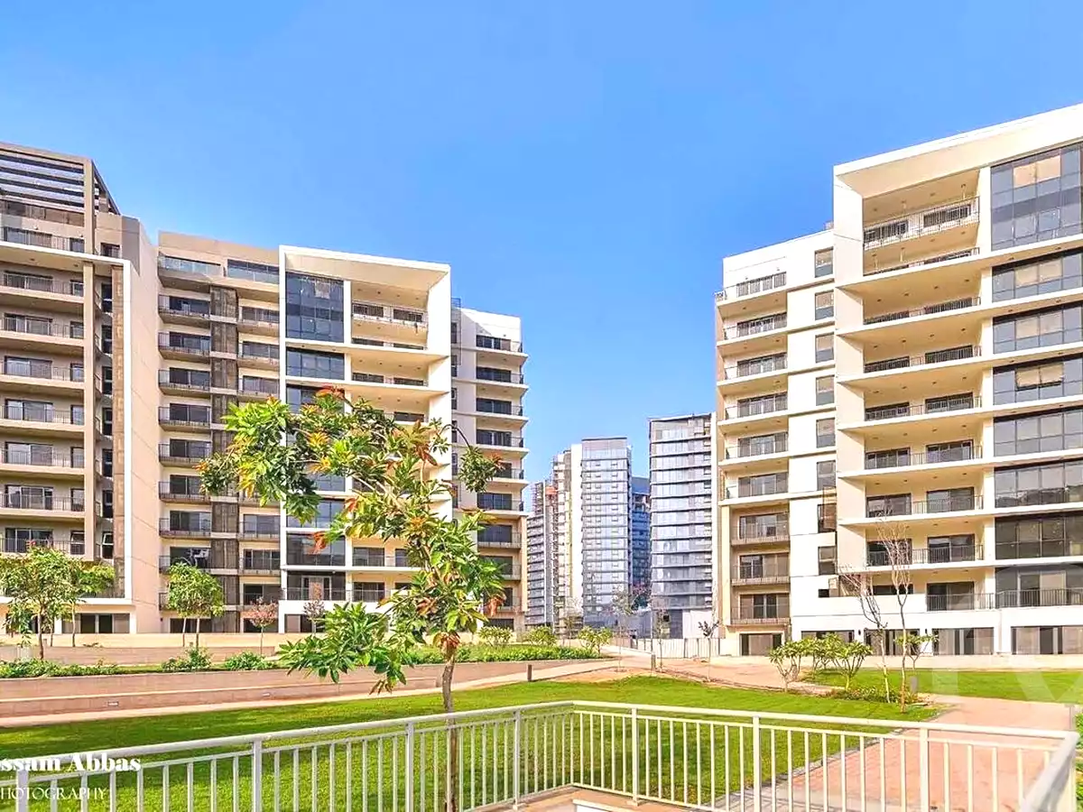 https://aqarmap.com.eg/ar/listing/6663692-for-sale-cairo-el-sheikh-zayed-city-compounds-zyd-wr-llttwyr-park-towers-zed-el-sheikh-zayed-compound