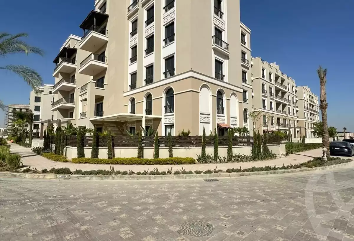https://aqarmap.com.eg/ar/listing/6663989-for-sale-cairo-el-sheikh-zayed-city-compounds-kmbwnd-fyldj-wyst-dr-llttwyr