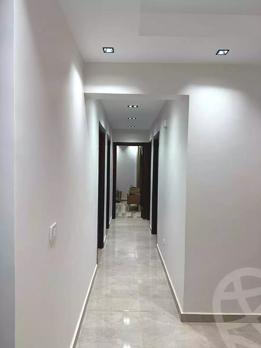 https://aqarmap.com.eg/ar/listing/6665898-for-sale-cairo-el-sheikh-zayed-city-compounds-jn-zyd