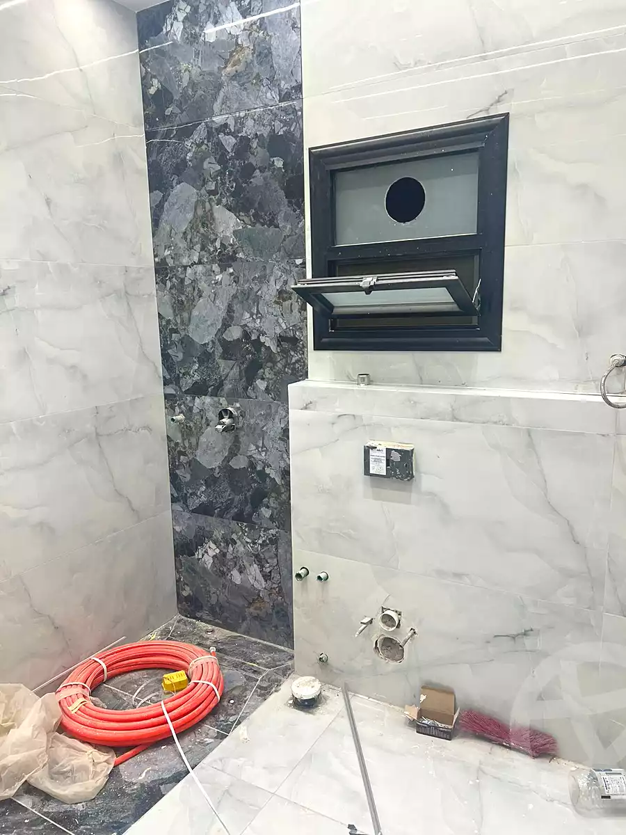 https://aqarmap.com.eg/ar/listing/6666263-for-sale-cairo-el-sheikh-zayed-city-el-hay-eltaseaa-lhy-lts