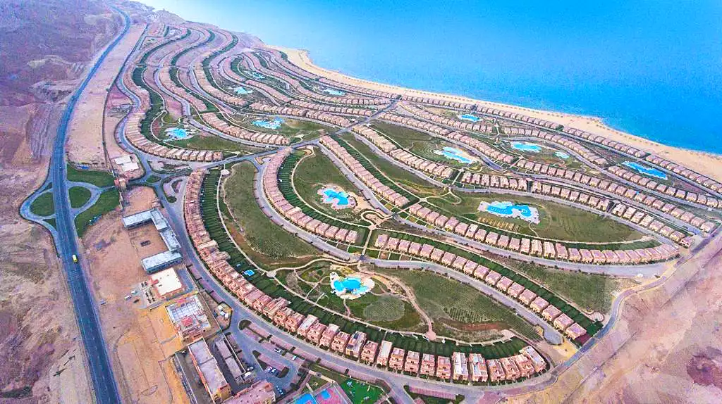 https://aqarmap.com.eg/ar/listing/6669180-for-sale-ain-elsokhna-resorts-telal-el-sokhna