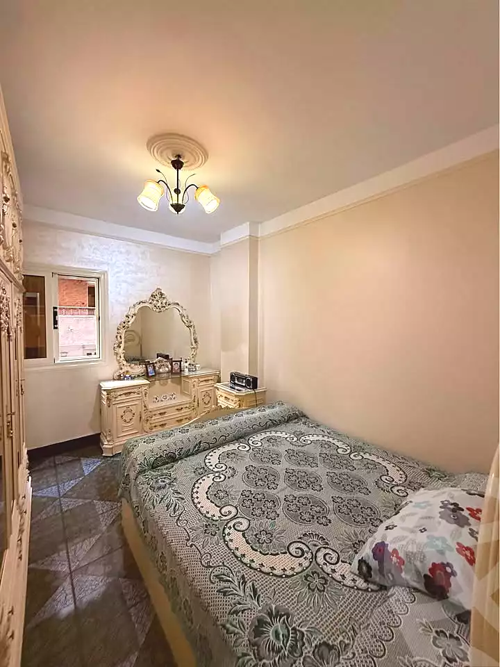 https://aqarmap.com.eg/ar/listing/6669887-for-sale-alexandria-sydy-bshr-sydy-bshr-bhry-shr-mhmwd-l-yswy